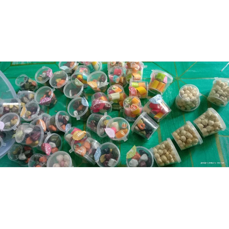 

permen candy stik, coklat kerikil, kacang arab