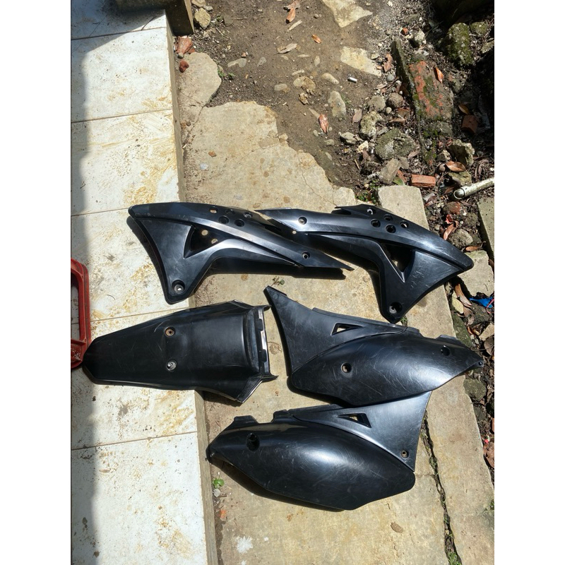 body gordon klx + spakbor crf 250 tanpa jok dan tangki