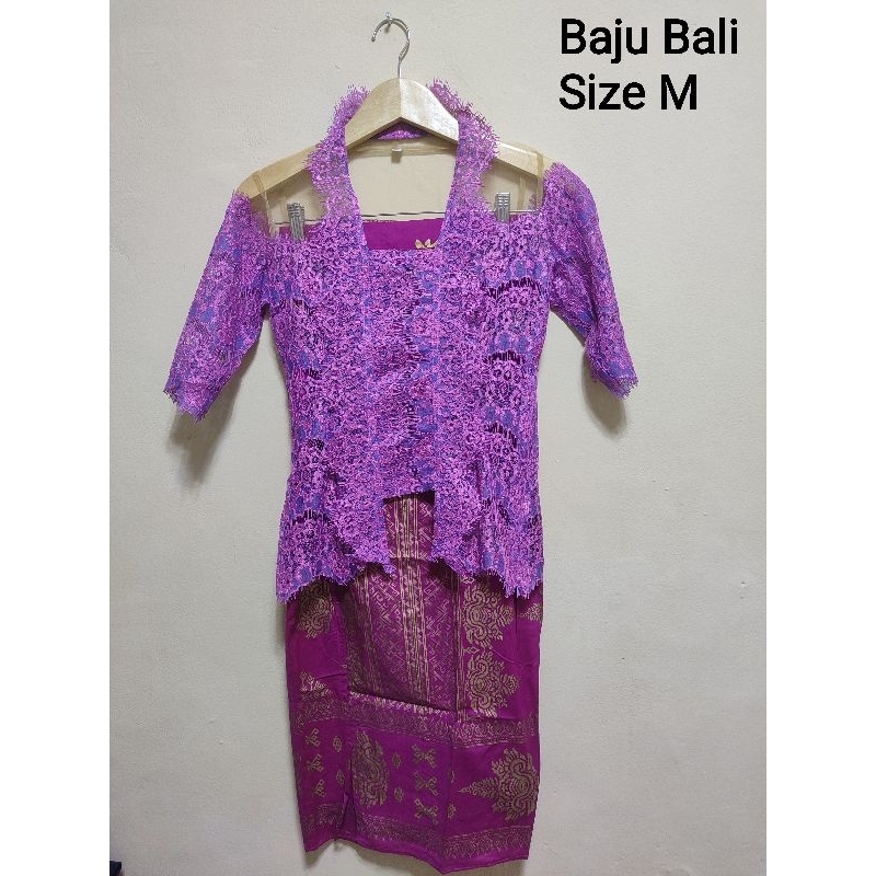 Kebaya Bali / Kebaya Modis / Baju Kebaya / Kebaya Brokat / Kebaya Cantik / Atasan Tradisional