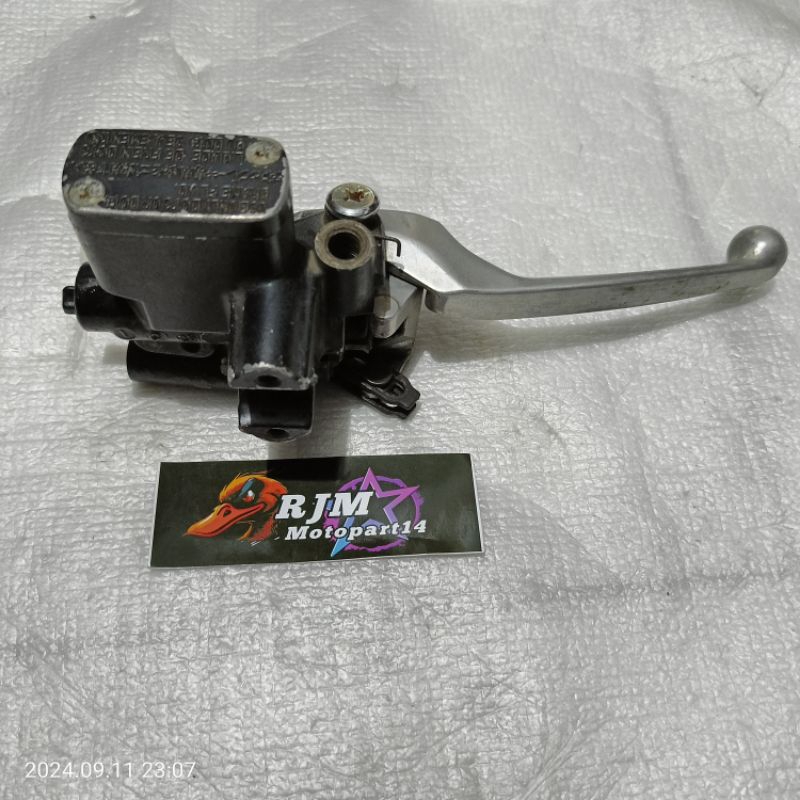 Master Rem Handle hendel rem Depan kanan Vario Honda Beat Fi Asli original