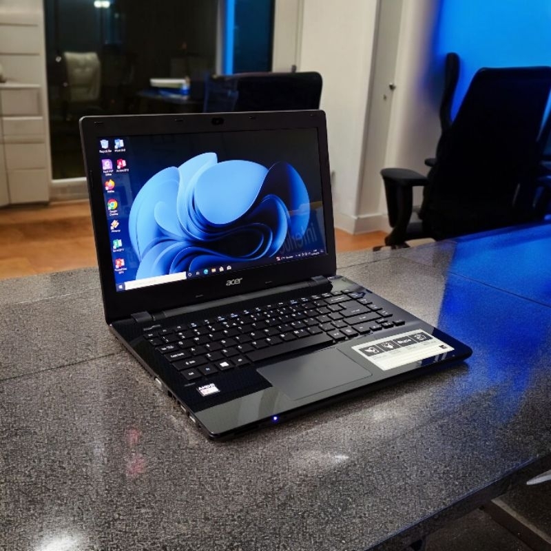 Laptop ACER ASPIRE RAM 8Gb Bodi GLOSSY Siap Lembur