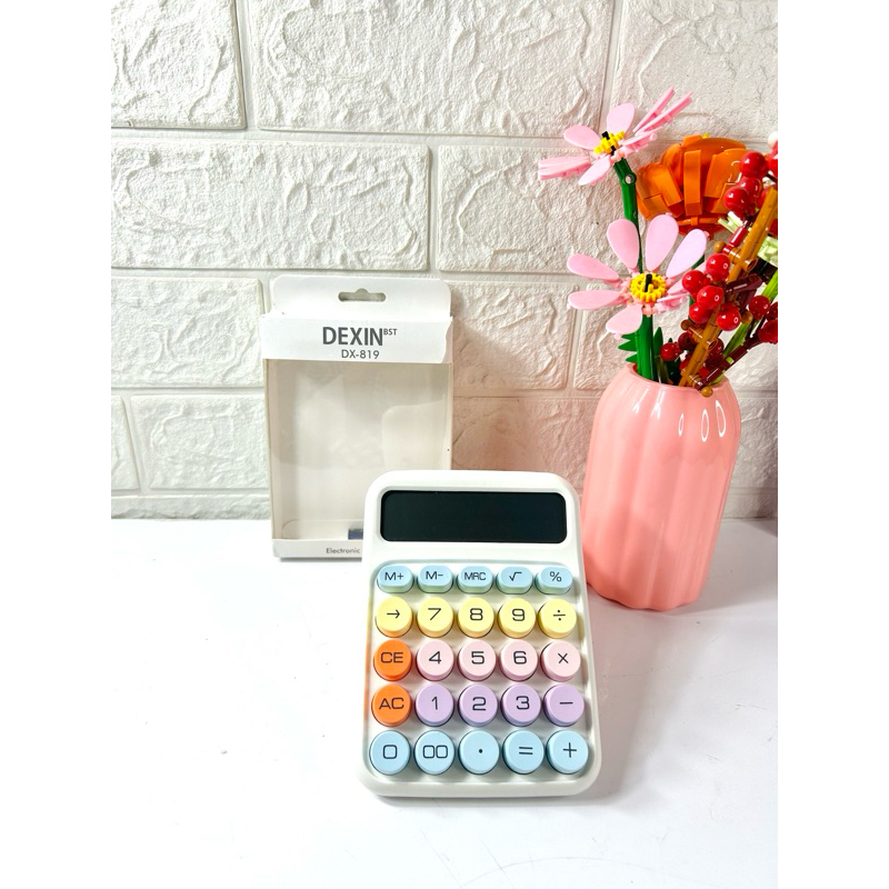 

Kalkulator keyboard timbul