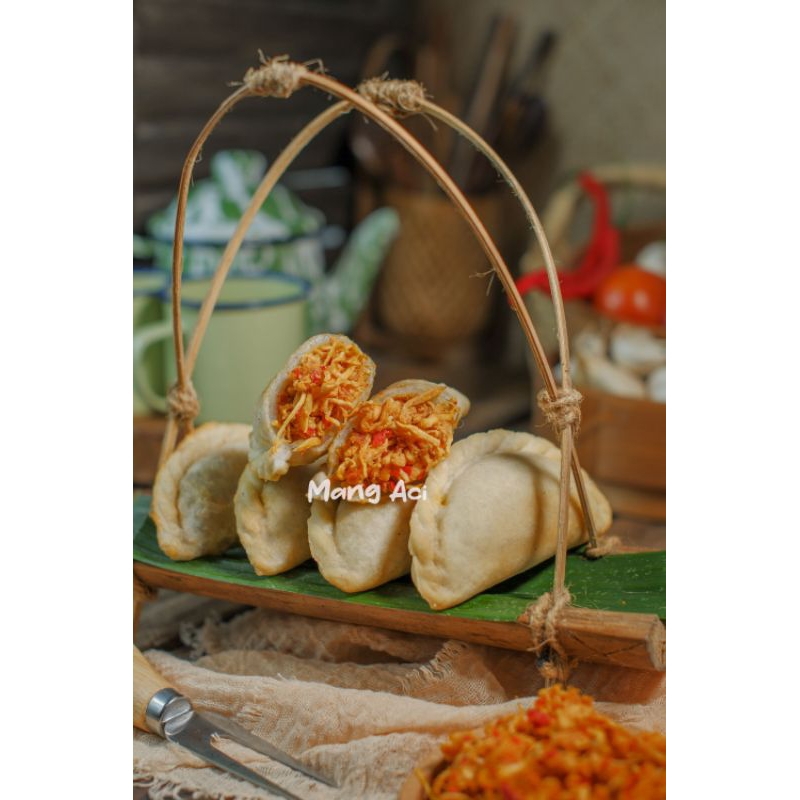 

CIRENG ISI AYAM SUWIR PEDASS (1 PACK = 5 Pcs)