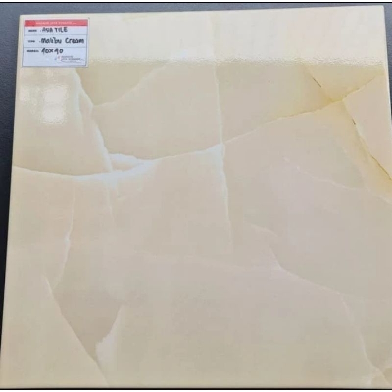 Keramik warna cream 40x40 motif