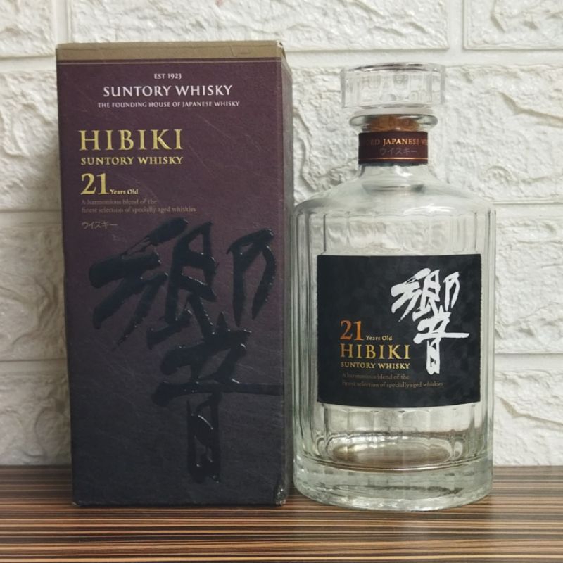 Botol bekas Hibiki 21 Years Old + Box 700ml