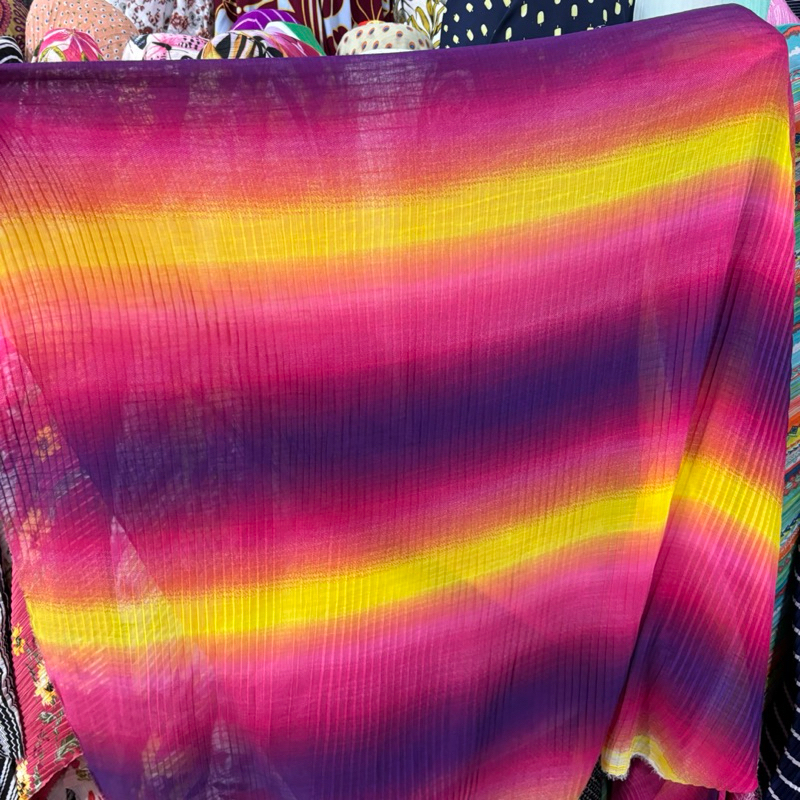 kain motif gradasi // kain ceruty plisket // kain pleats motif // kain plisket motif