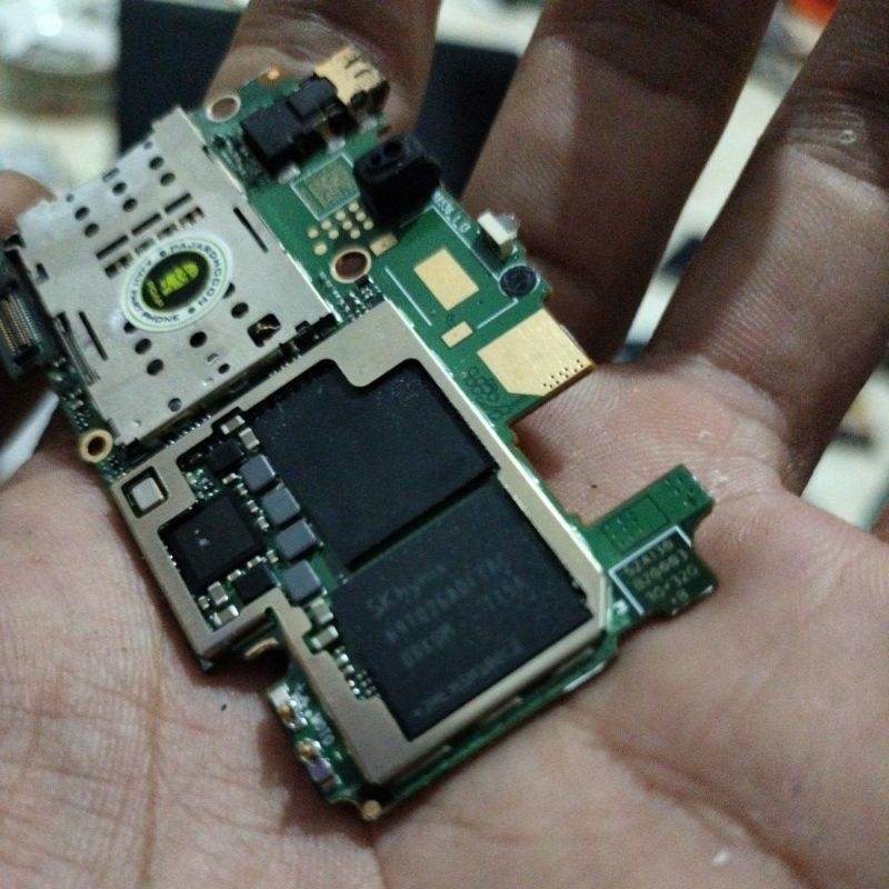 IC EMMC XIAOMI 4X 3/32GB MASIH NEMPEL DI PCB