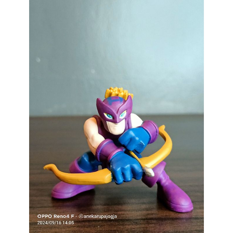 action figure super hero squad hawkeye