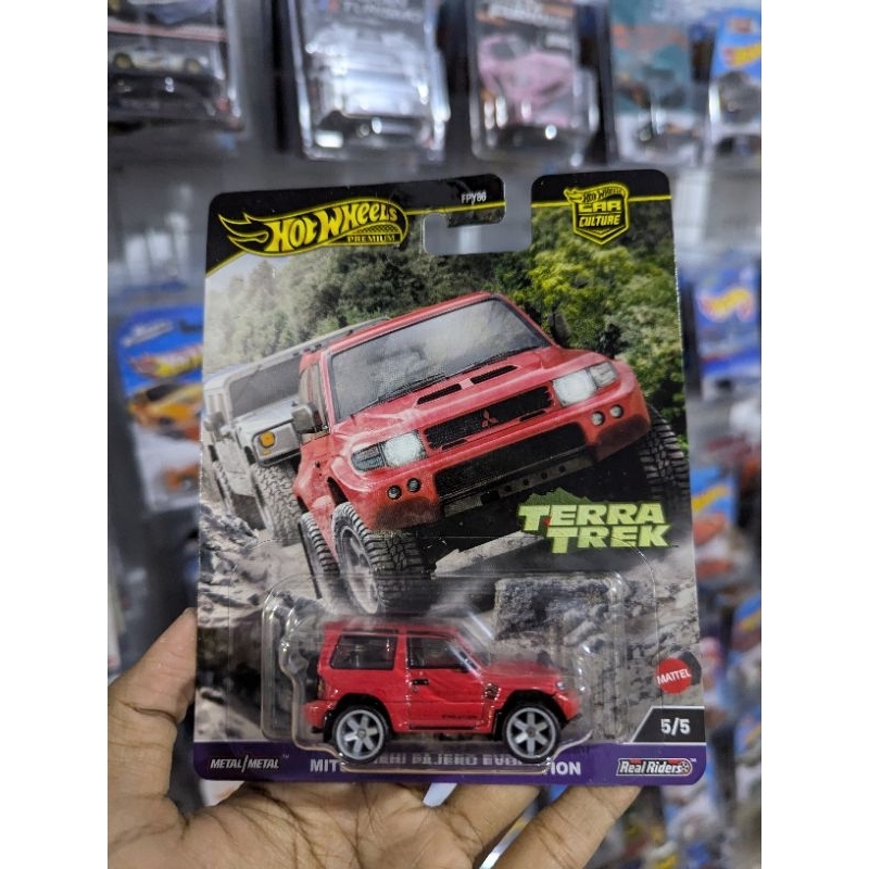 Hot Wheels Mitsubishi Pajero Evolution Terra Trek Premium Series