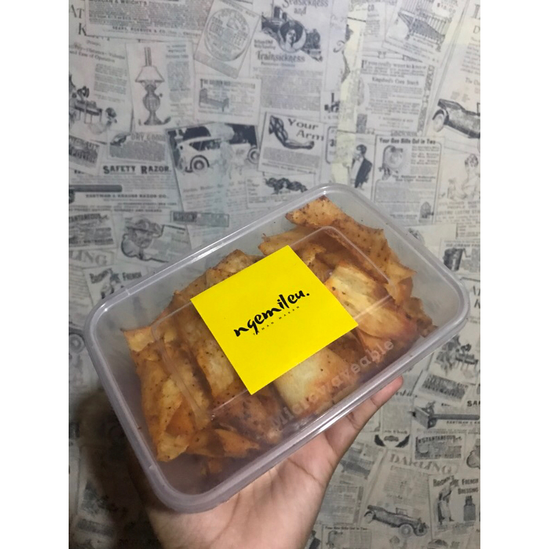 

NGEMILEU cemilan keripik singkong/sampeu pedas nikmat