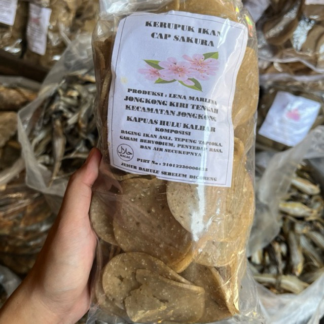 

Kerupuk Kering Sakura Kecil Oleh Oleh Kapuas Hulu