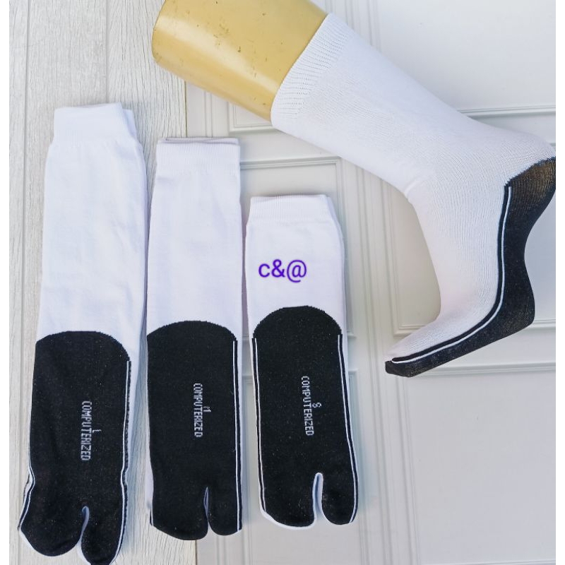 Kaos kaki putih jempol telapak kaki hitam/putih polos panjang jempol