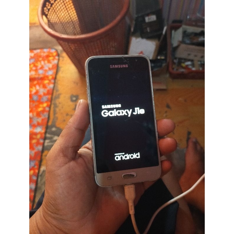 Samsung j1 2016 minus lcd mesin normal lcd cuman buat tes aja