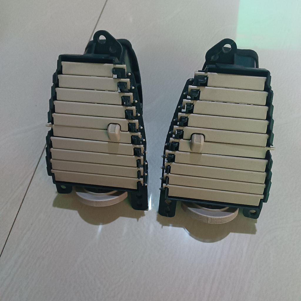 Kisi Kisi AC Tengah Innova