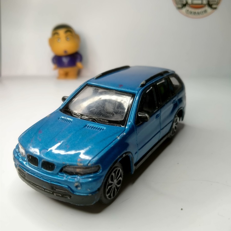 Diecast Maisto BMW X-5 1/43 loose Junk