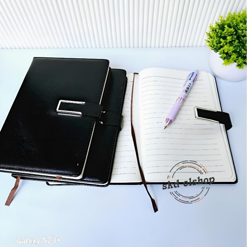 

Agenda kulit notebook kulit A5 kancing magnet buku catatan 15 cm x 22 cm ( terima cetak cotume logo)