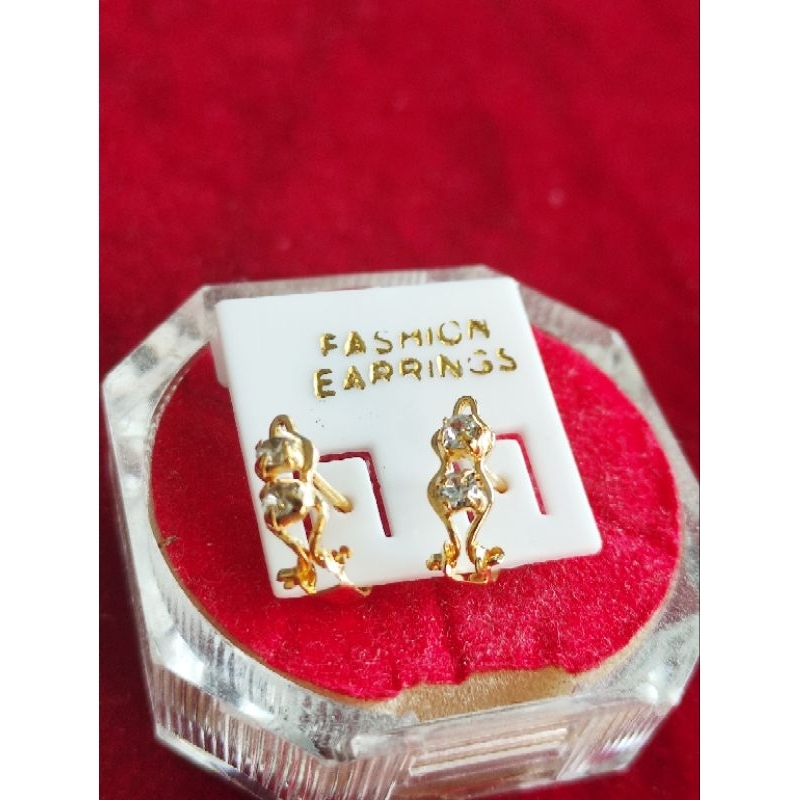 anting klip mata 2 mata putih, anting jurai  anting anak, anting titanium, anting kristal,at
