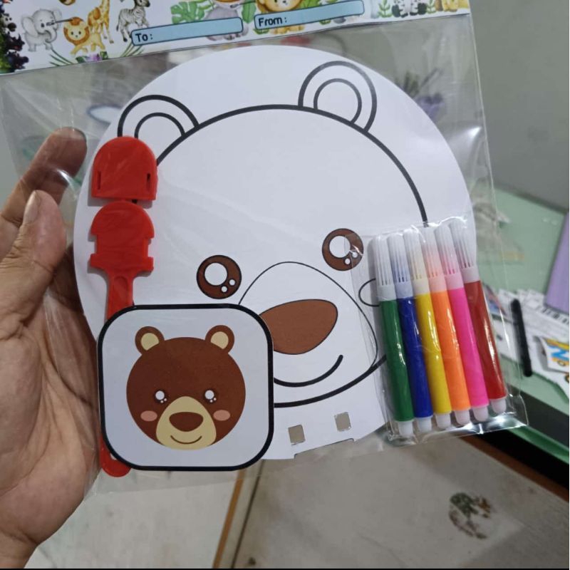 

KIPAS MEWARNAI SET DENGAN SPIDOL MEWARNAI DENGAN HAND TAG DAN TALI