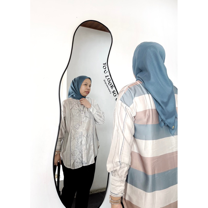 Preloved ALEZA - Elona Shirt Almond size S