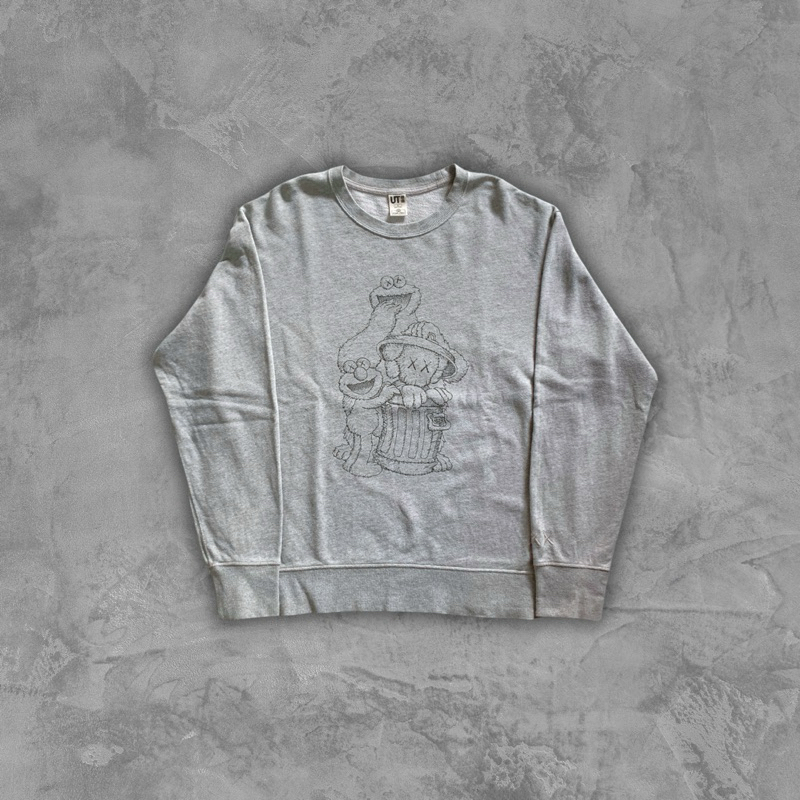 Crewneck Uniqlo x Kaws Sesame Street