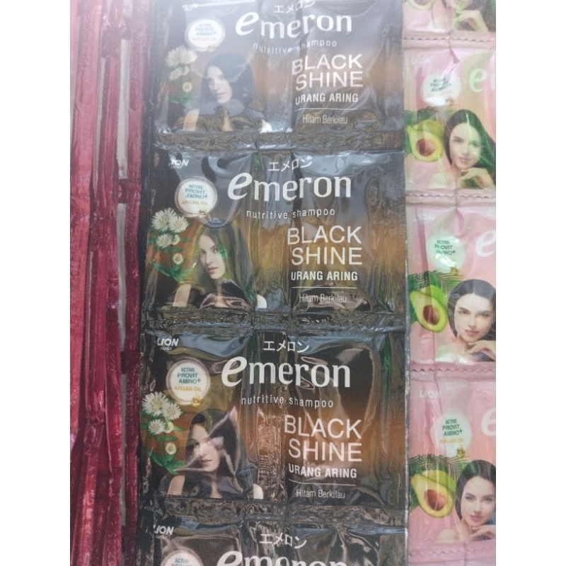 Sampo emeron renceng isi 12 sachet