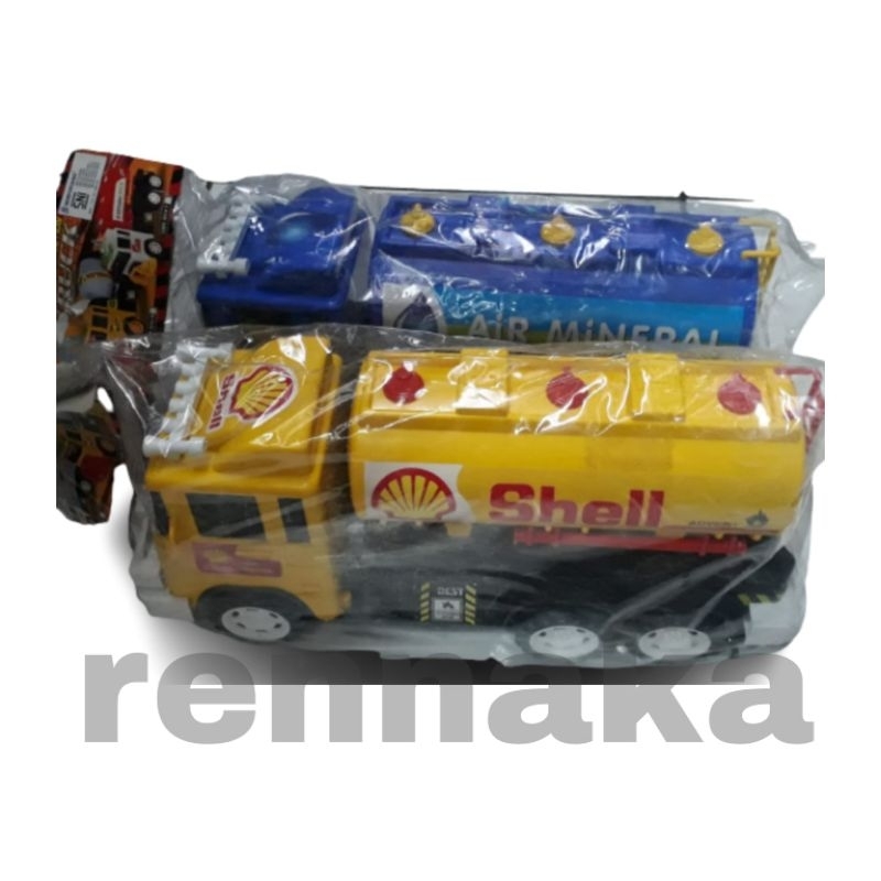 mainan truk /tangki minyak dan truk tangki air