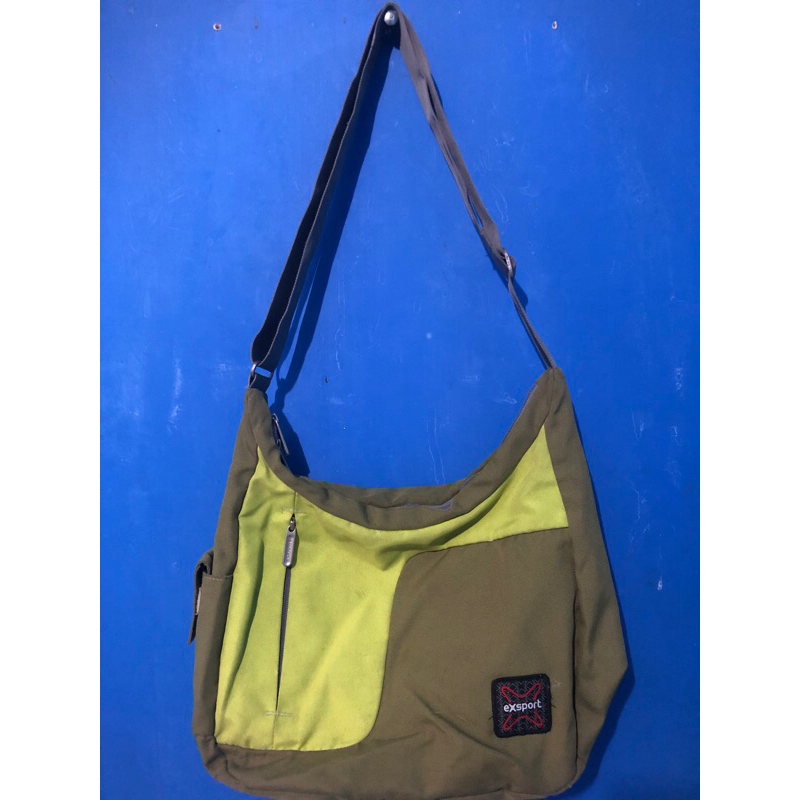 Preloved sling bag / Tas selempang Exsport