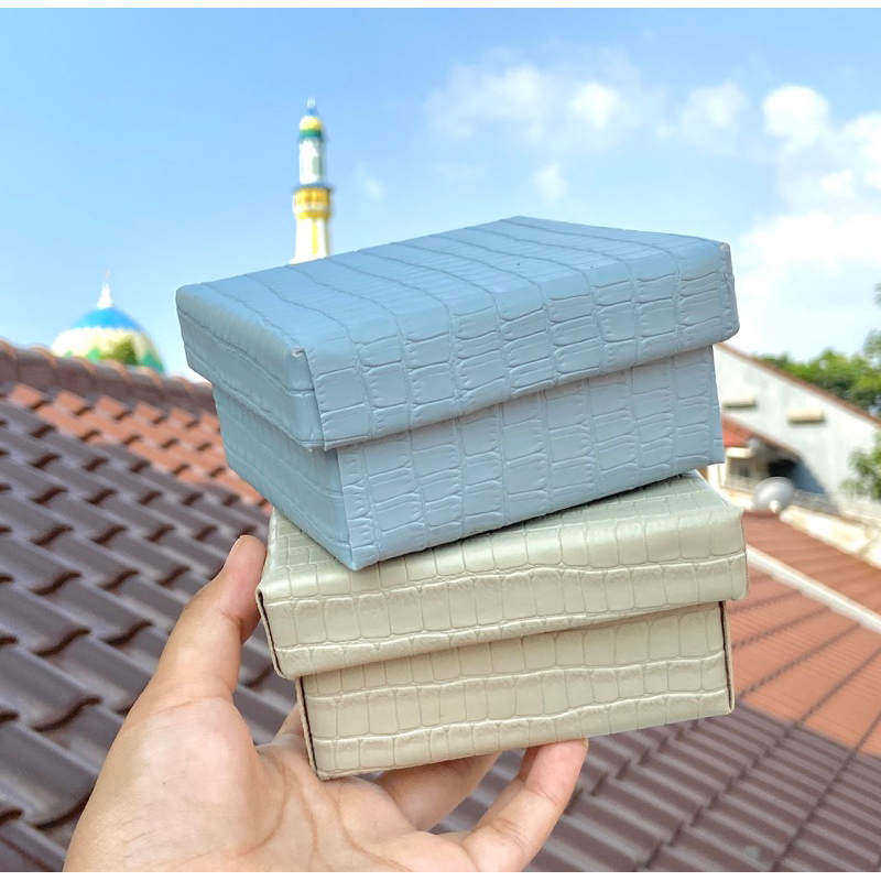 

[A7772]HARD BOX BAHAN BERTEKSTUR UNTUK KADO