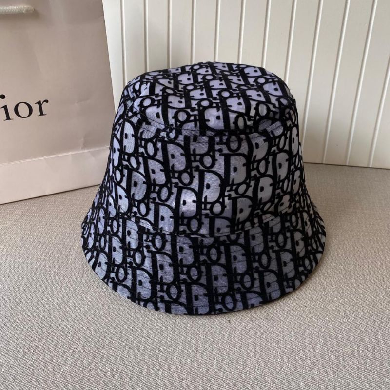 Topi Bucket hat Dior transparan