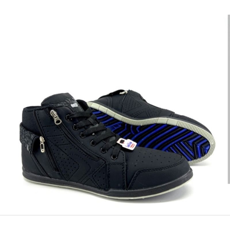 Sepatu sekolah SMA SMK