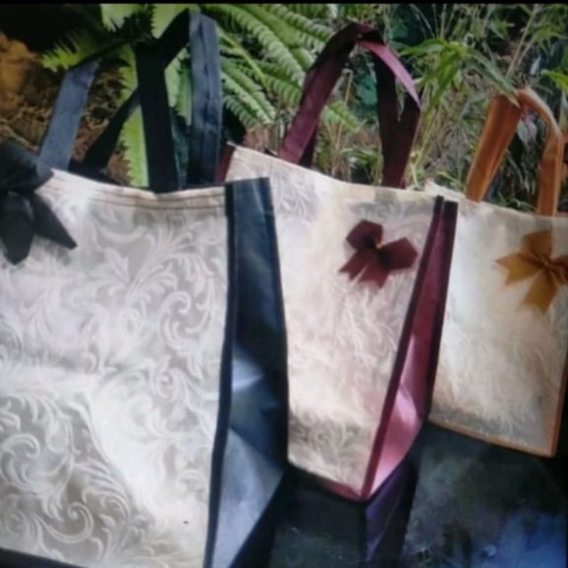 Tas Hajatan Tas Embos Ukuran 22