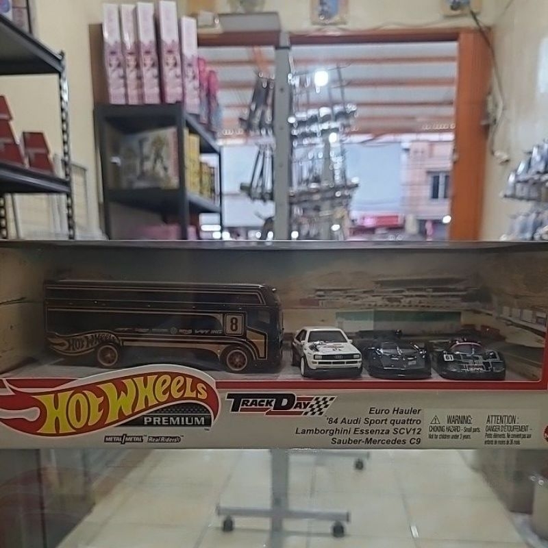 hotwheels premium trackday set