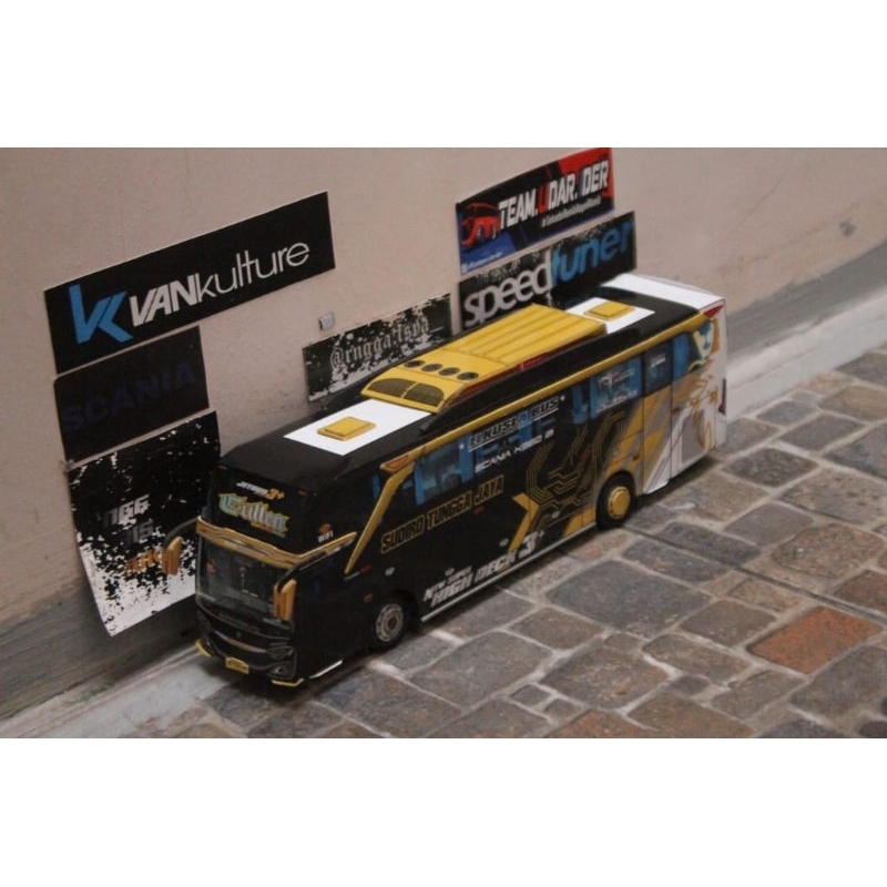 PAPERCRAFT STJ CULLEN SKALA 1:50