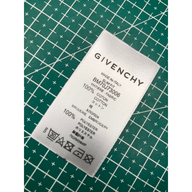 

GIVENCHY TAG WASH SUPER PREMIUM CO 1X DI KIRIM 600PCS