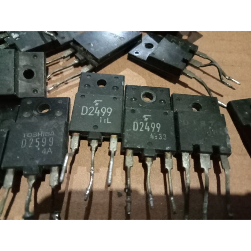 Transistor (TR) Horisontal cabutan