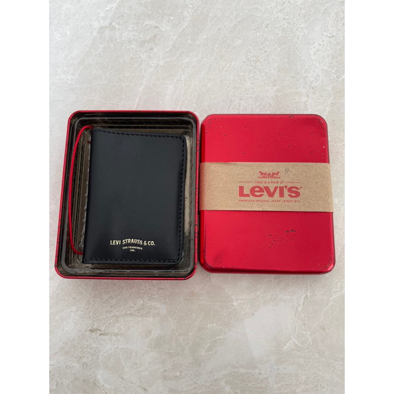 dompet levis