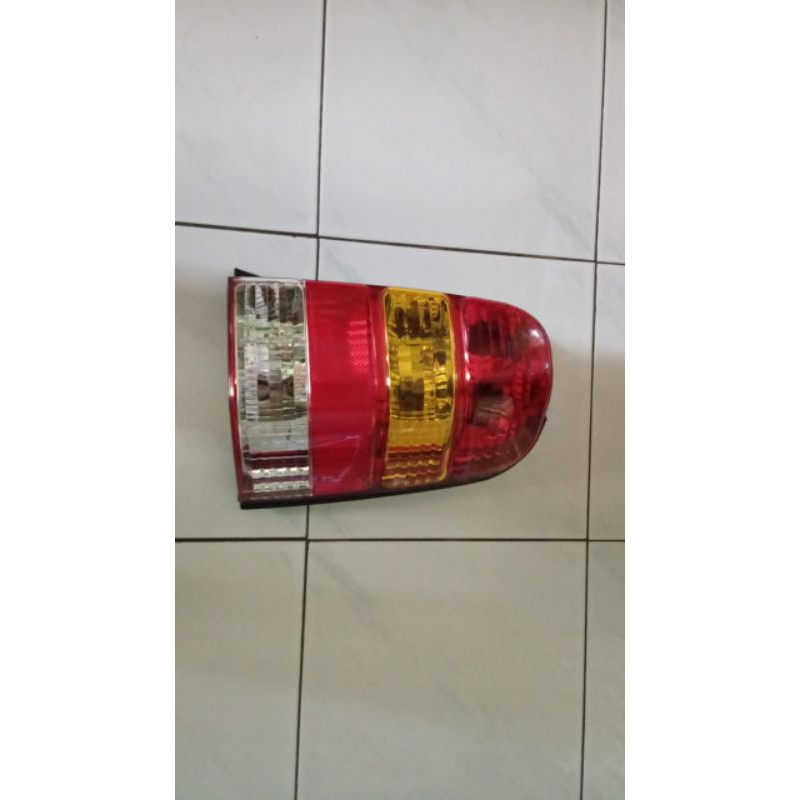 lampu belakang Ford escape 2005 2006 2007