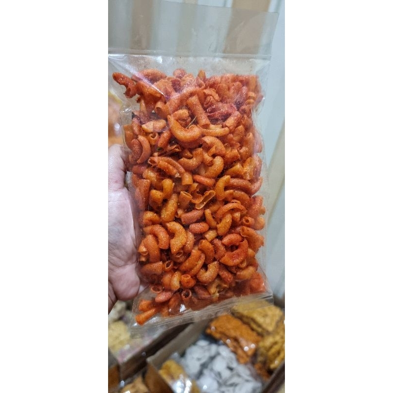 

Makaroni pedas daun jeruk
