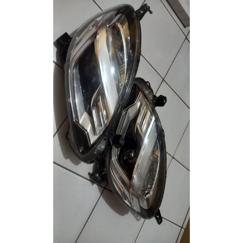 Headlamp mobilio Rs 2015 - 2017