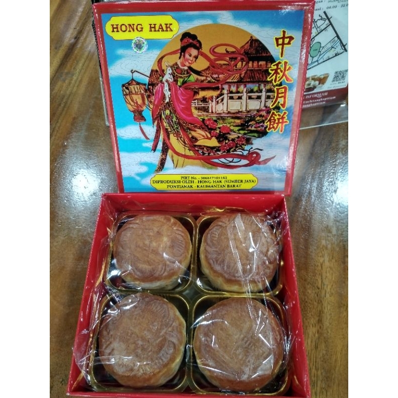 

hong hak makau pia telur asin/kue bulan(non halal)