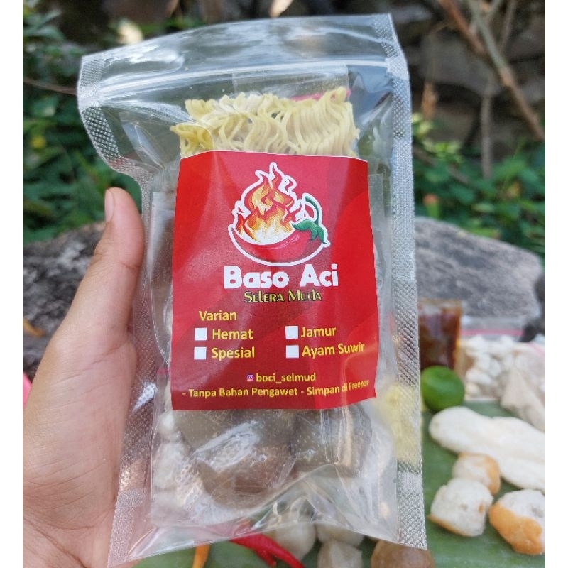 

baso aci jamur, dengan topping jamur kuping, baso aci murah, baso enak super enak, pedas