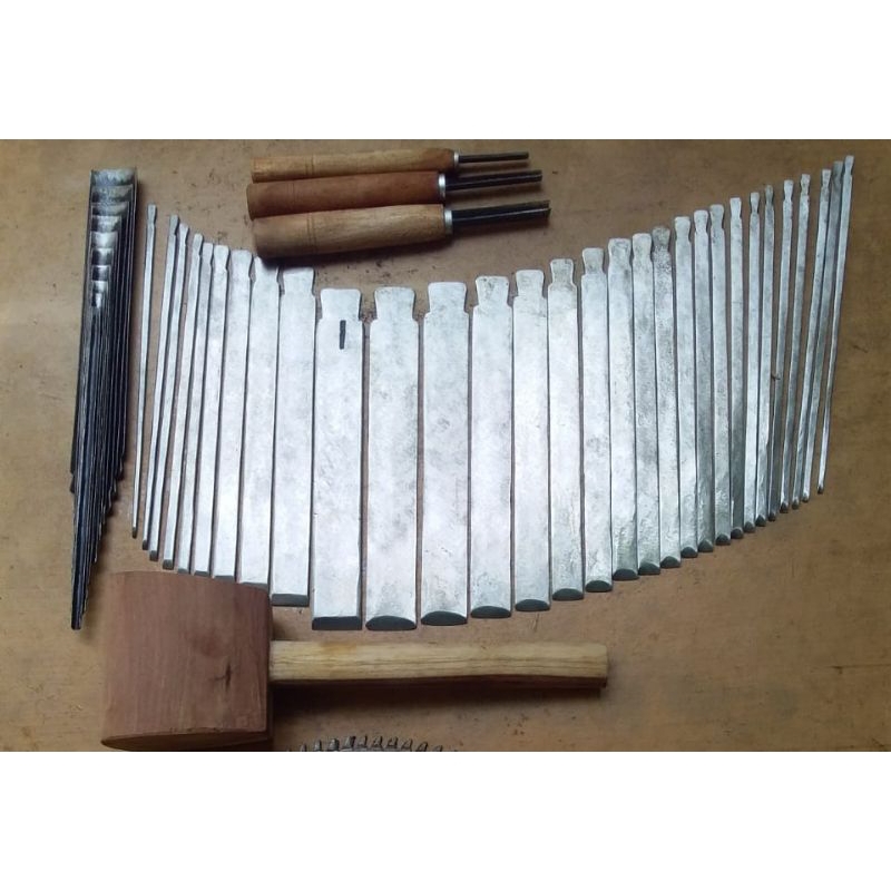 Pahat Ukir Kayu Jepara Satu Set Isi 43pcs