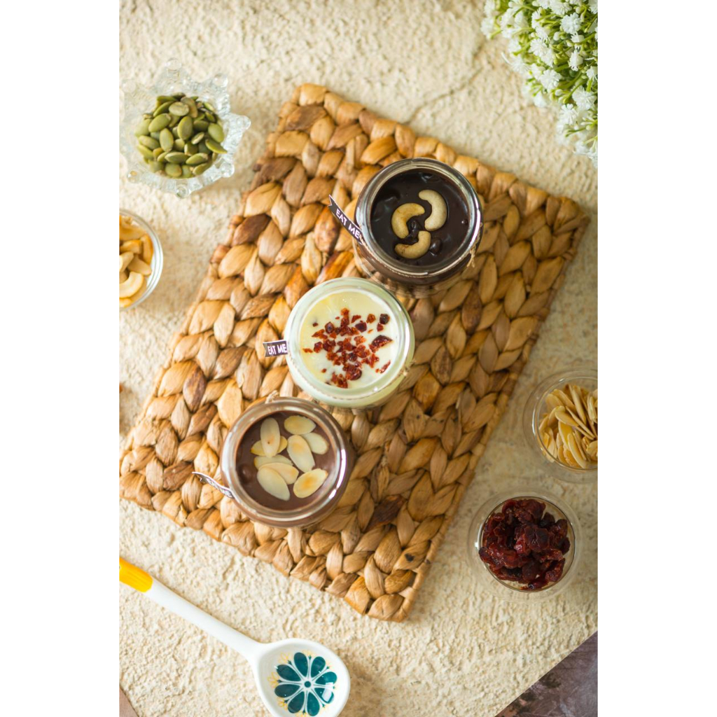 

MILK ALMOND | Pathi's Chocolade| choco in jar