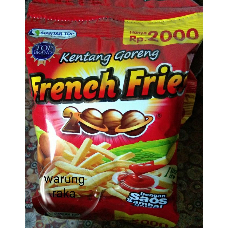 

french fries net 15 gr, kentang goreng 2000 dengan saos sambal colek di dalam kemasan