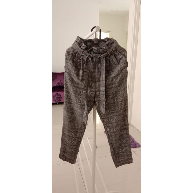 preloved h&m celana kain with belt