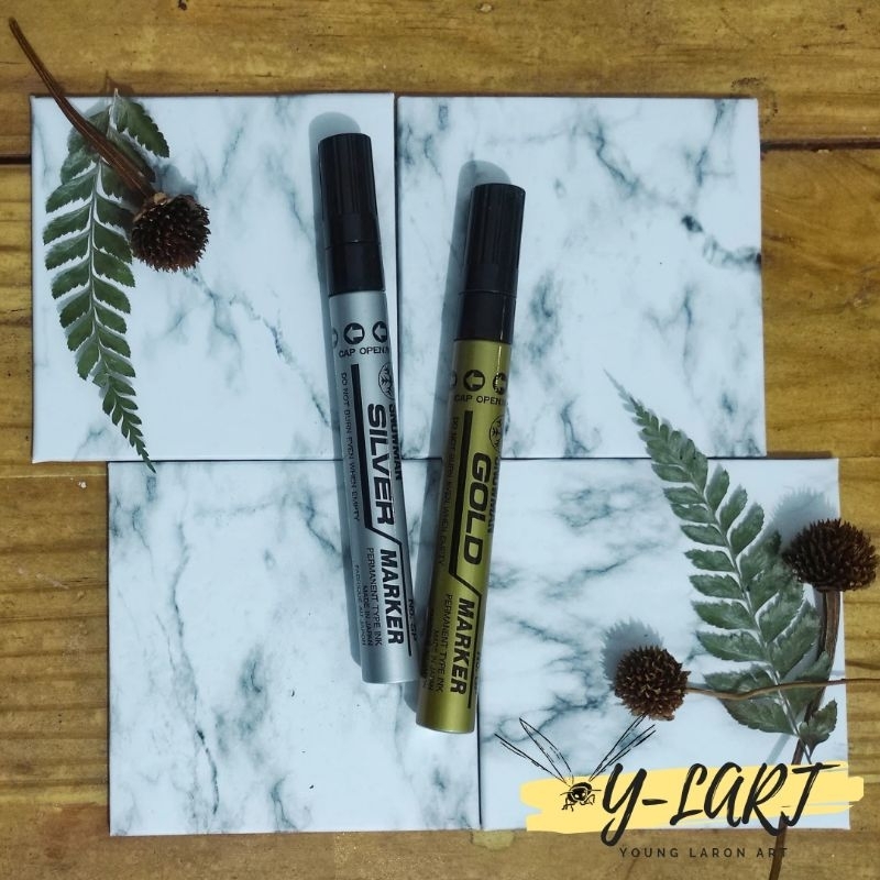 

Spidol Snowman Paint Silver/Gold - Spidol Permanen