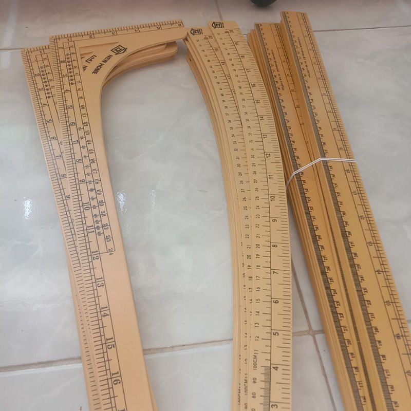 

Penggaris pola jahit siku,lengkung, lurus