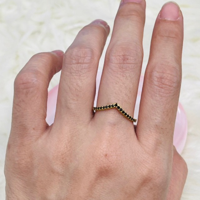 Cincin aurel permata hitam putih uk 13-16 emas asli kadar 700