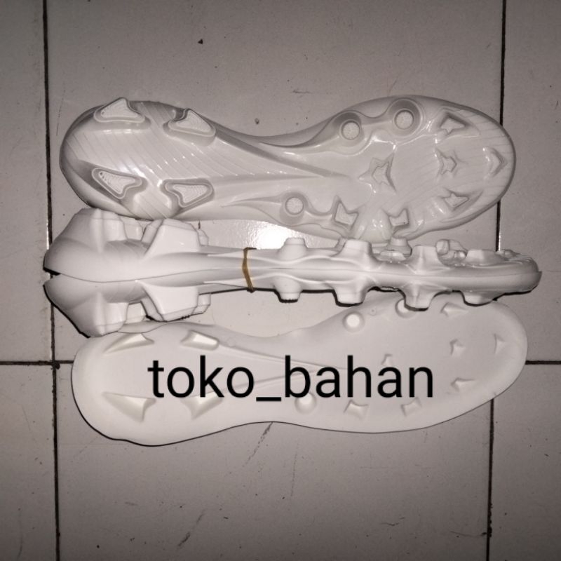 outsole alas sepatu sepak bola pria ( YA )