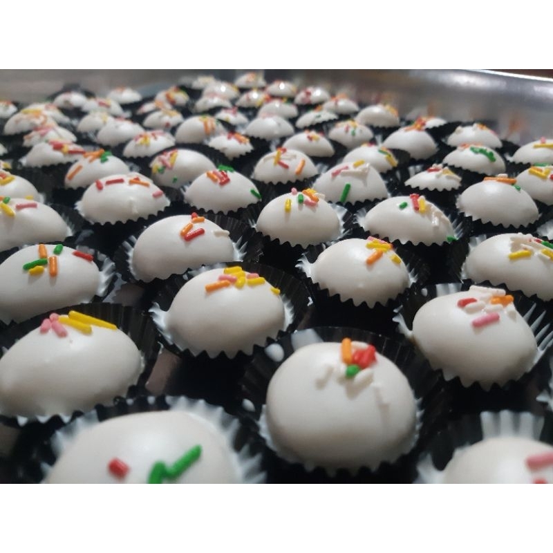 

Bola Bola Coklat Putih